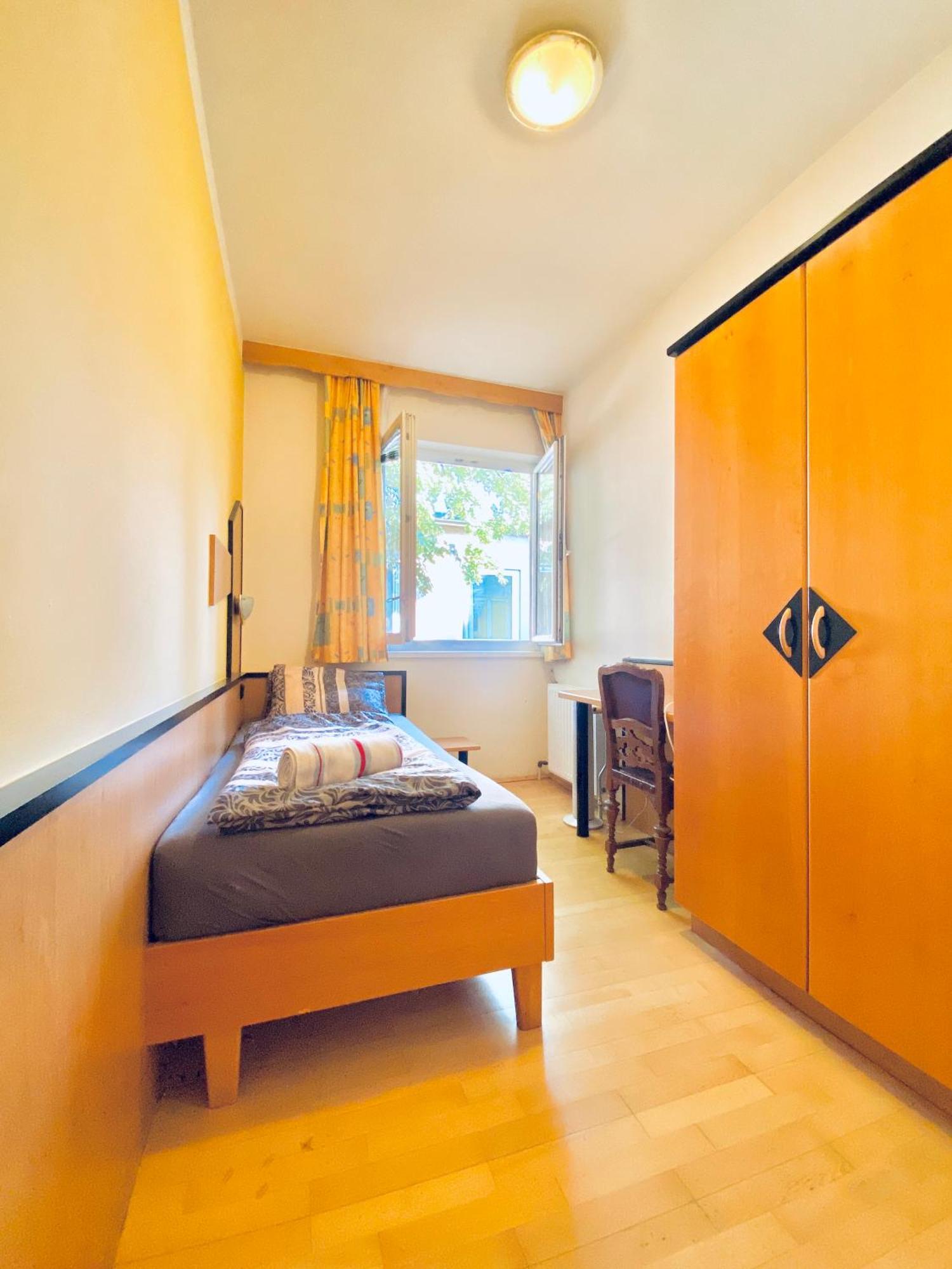 Affordable Central Rooms, 10-Min To Lugner City Bécs Kültér fotó