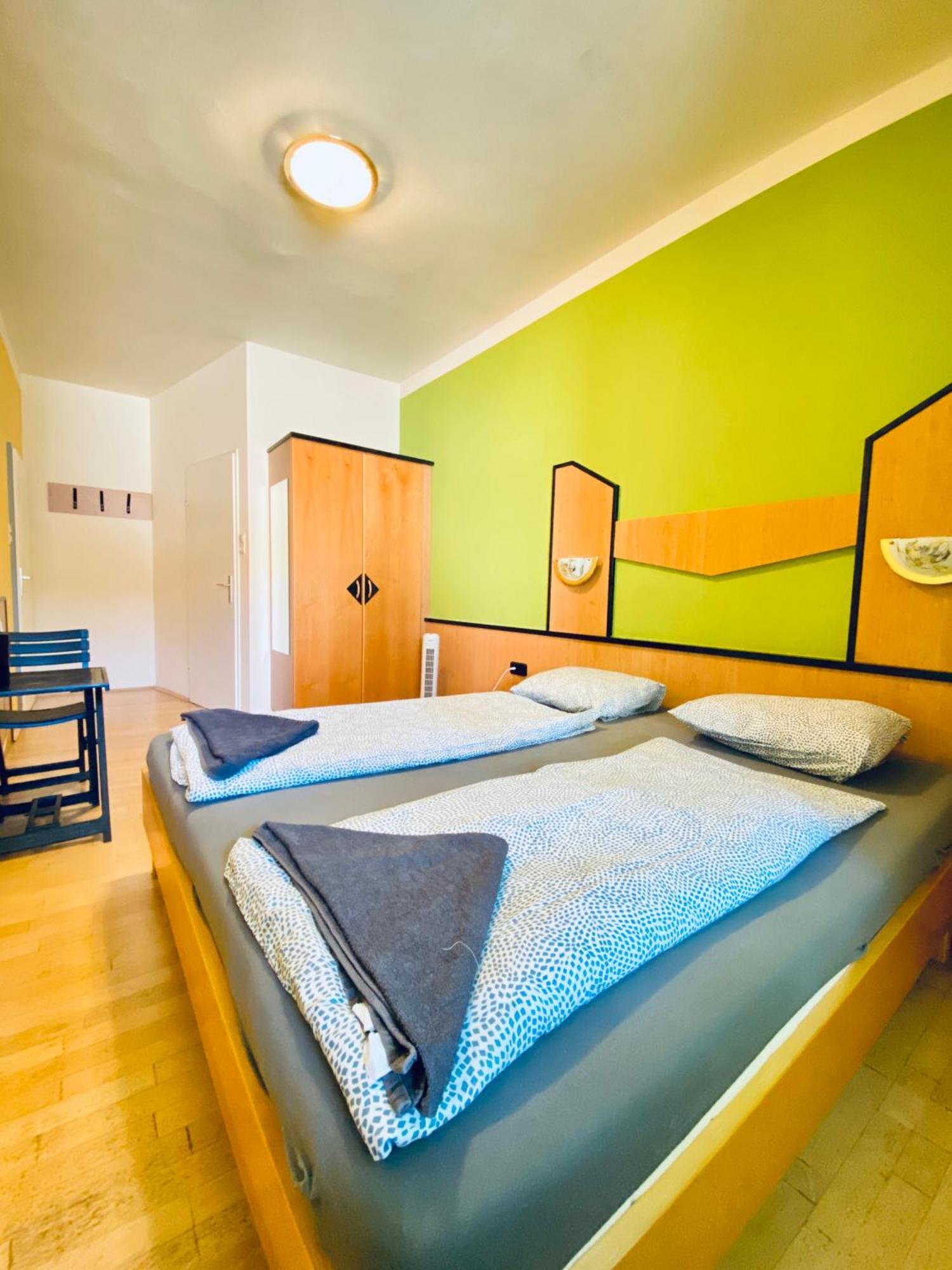 Affordable Central Rooms, 10-Min To Lugner City Bécs Kültér fotó