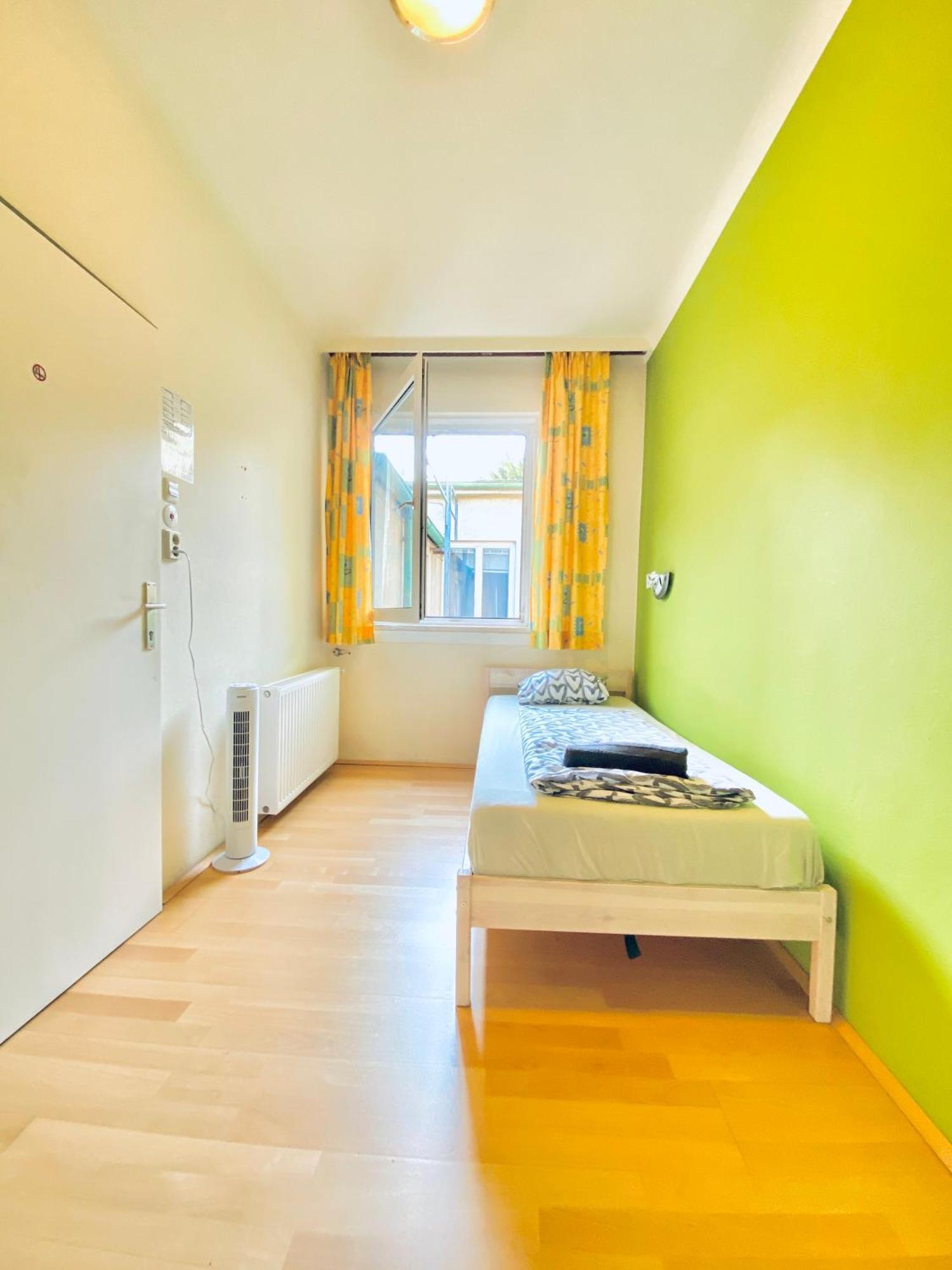 Affordable Central Rooms, 10-Min To Lugner City Bécs Kültér fotó